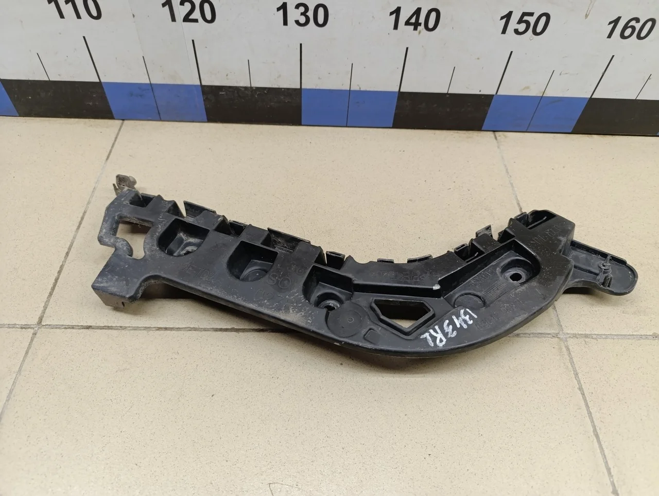 Направляющая заднего бампера левая Fluence 2010>