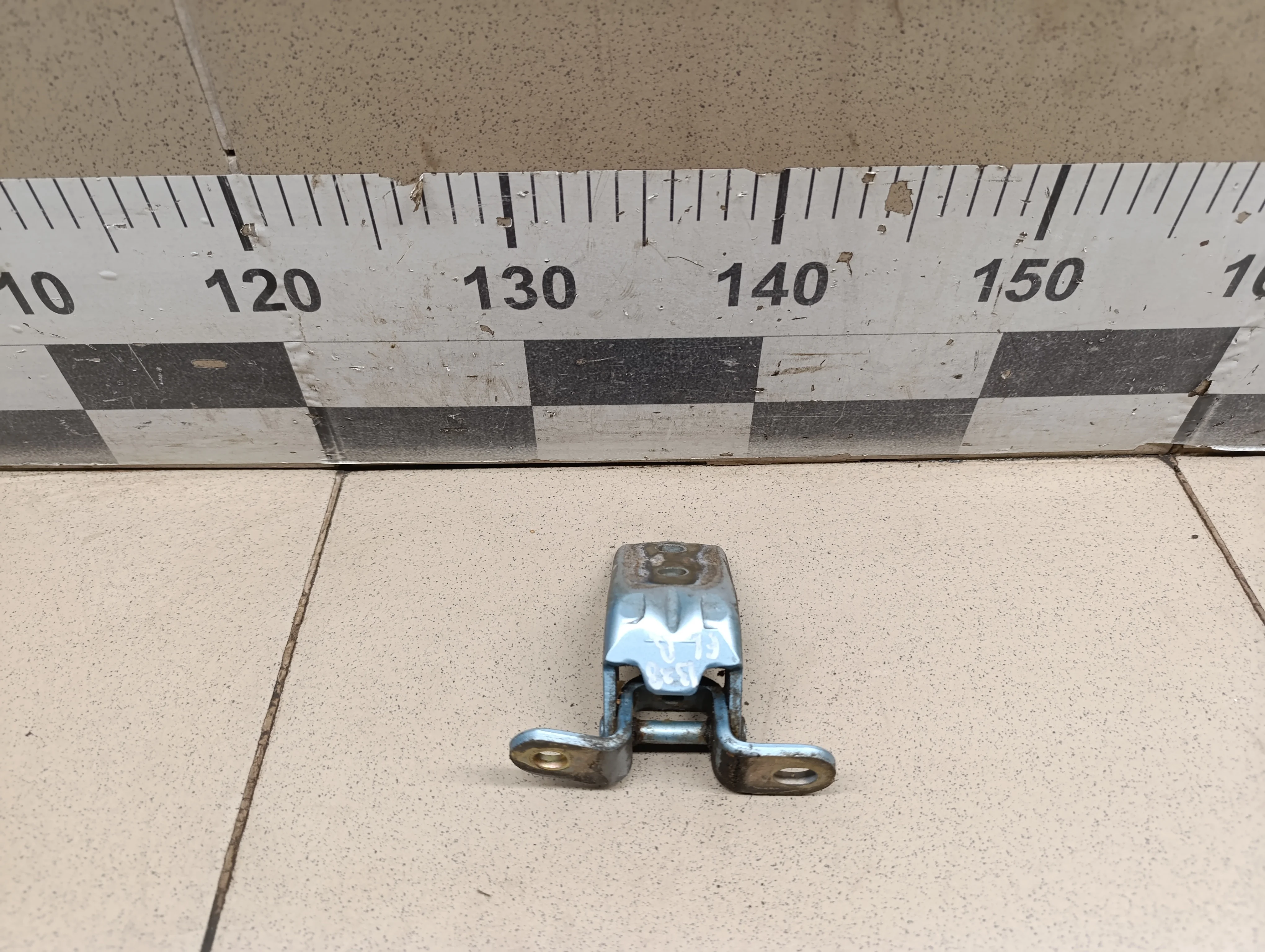 Петля двери передней левой верхняя Getz 2002-2010