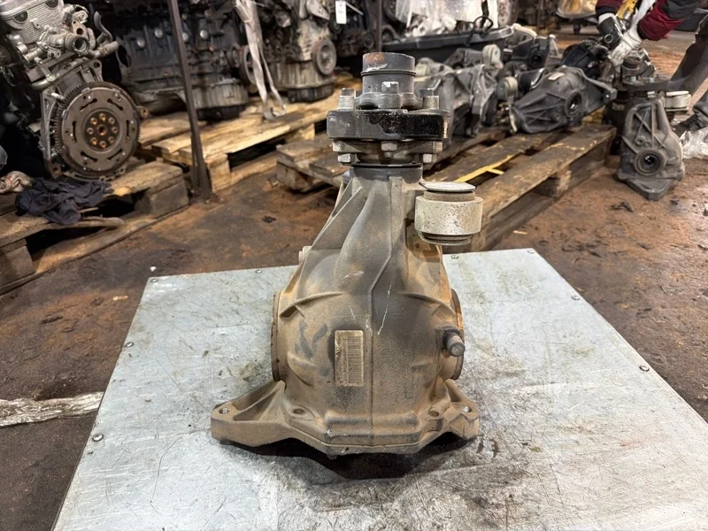 Редуктор Mercedes E A2123501314 W212, задний