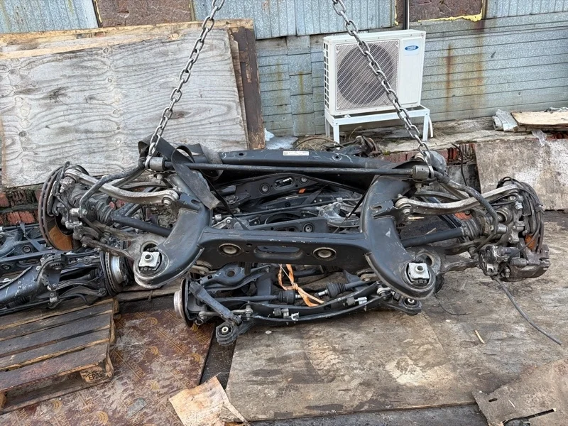 Подрамник Mercedes C A2053503205 W205, задний