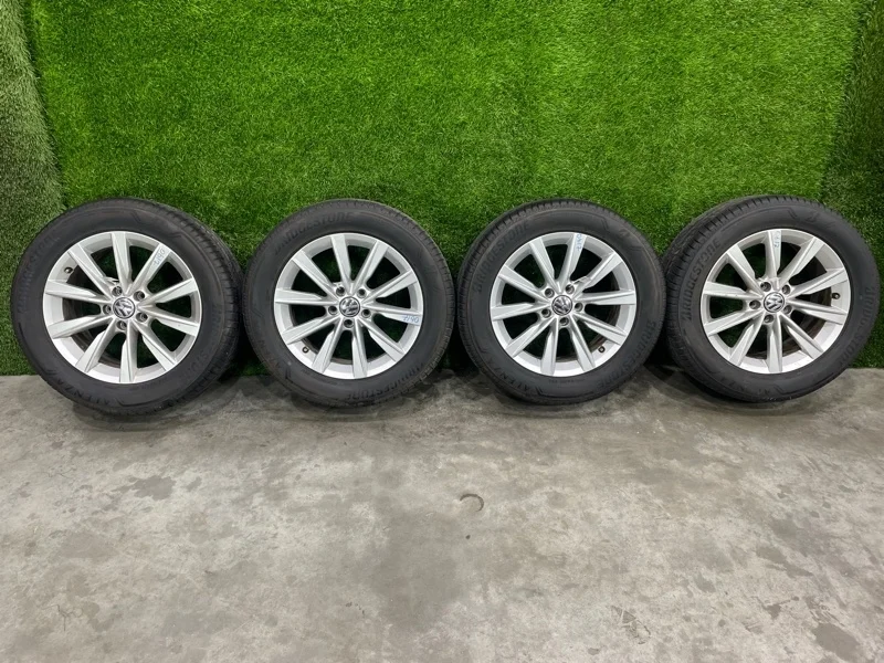 Колеса комплект Volkswagen Tiguan 2012 5N0601025S 5N2 CCZD