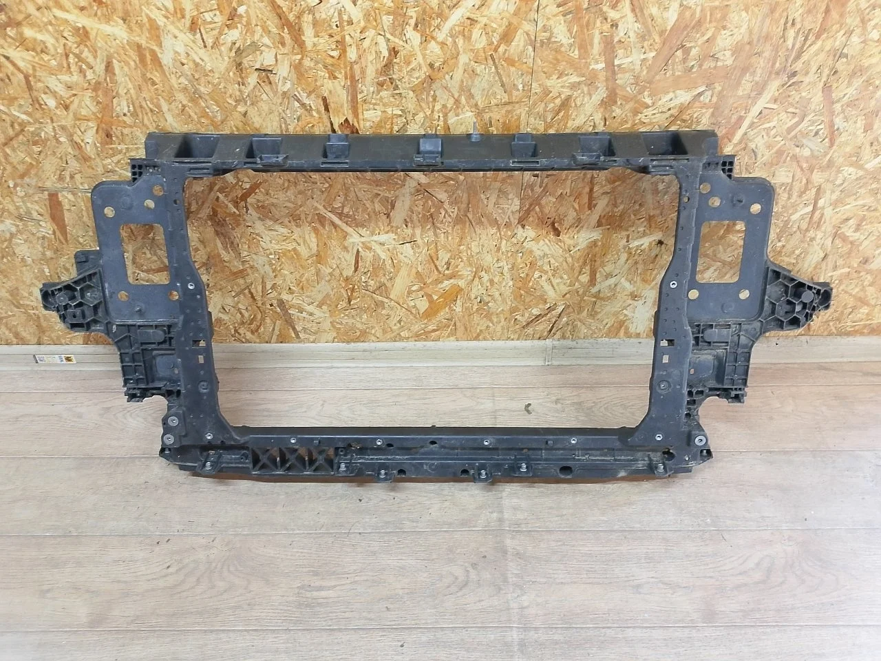 Панель телевизор Kia Seltos 2022 64101Q5000, передний