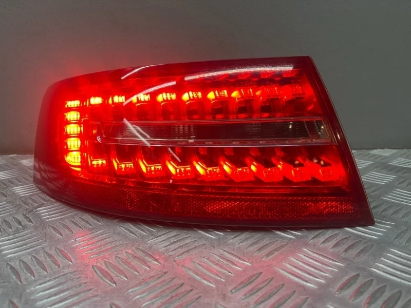 Фонарь Audi A6 C6