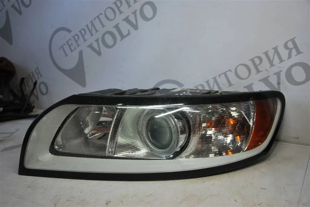 Фара левая галоген VOLVO S40 2004-2007