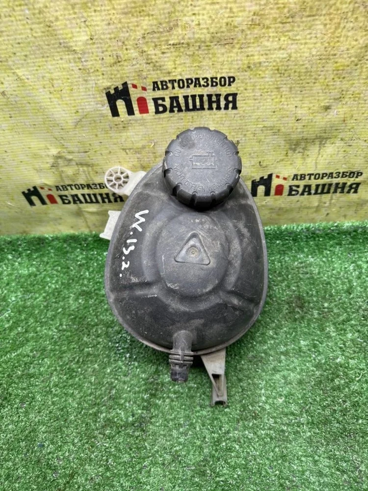 Бачок расширительный Mercedes E-Class 2019 A2055000049 W213 264.920