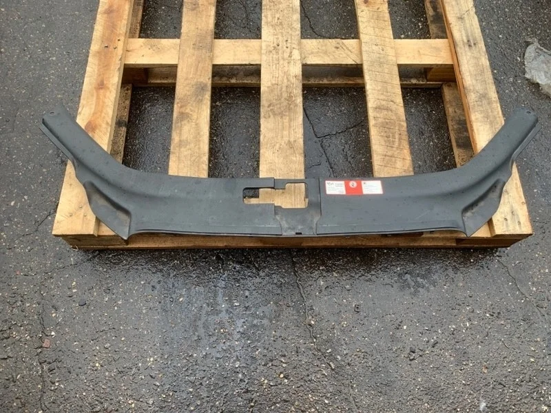 Пыльник бампера Audi Q7 4L0807081 4L 3.0 DIZEL, передний