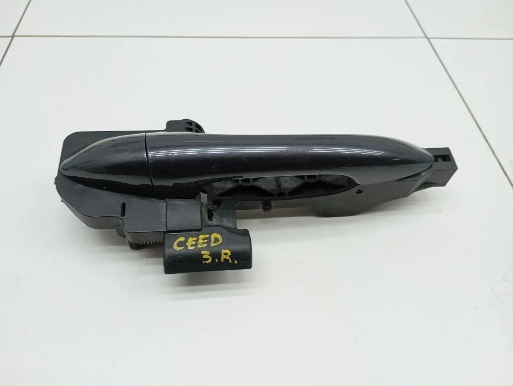 Ручка двери задней наружная правая Kia Ceed 2 2015 JD