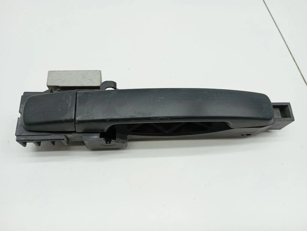 Ручка двери задней наружная правая Nissan Navara 2007 D40