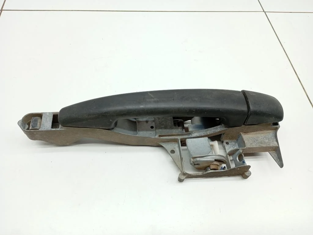 Ручка двери передней наружная правая Peugeot 207