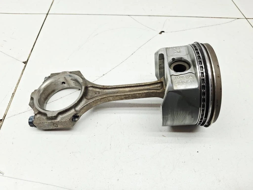 Поршень с шатуном Toyota Land Cruiser 100