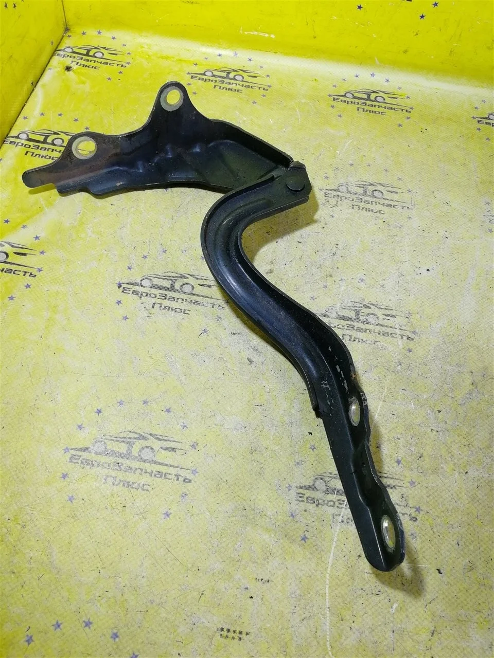 Петля капота Kia Ceed 2 79110A2000 JD, левая