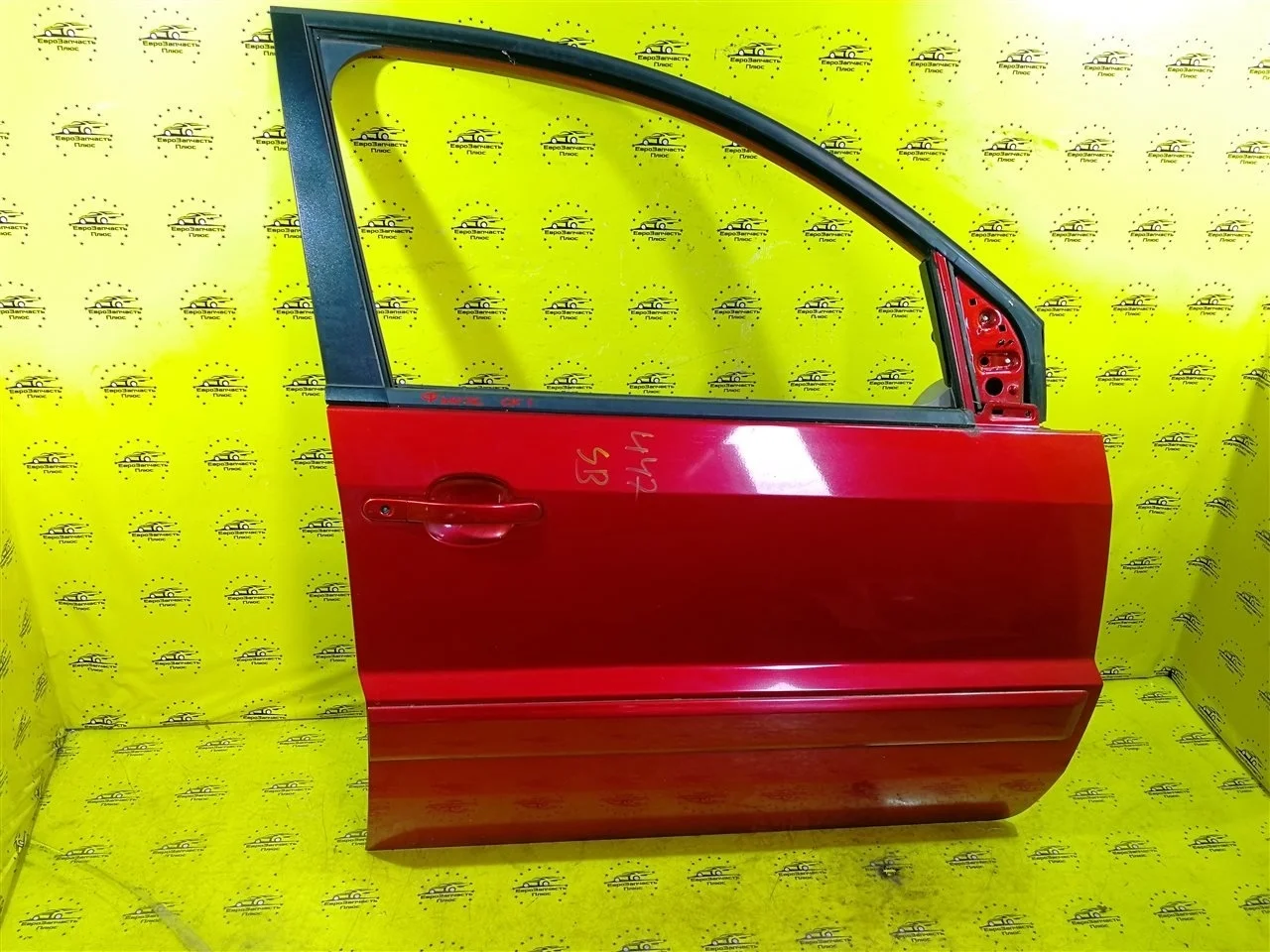 Дверь Ford Fusion 1692547 B226, передняя правая