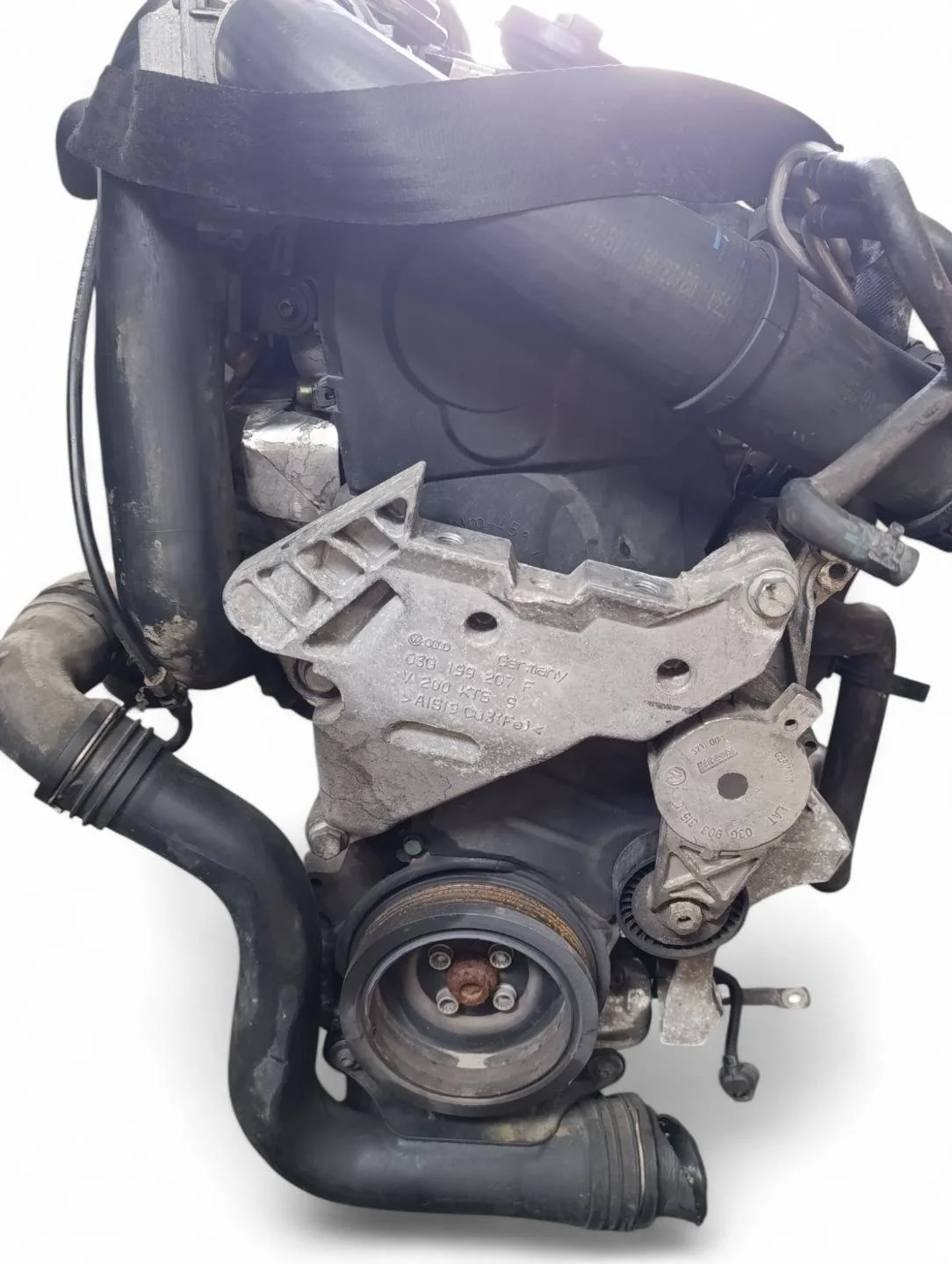 Двигатель BXE Volkswagen Golf 5 1.9 Дизель