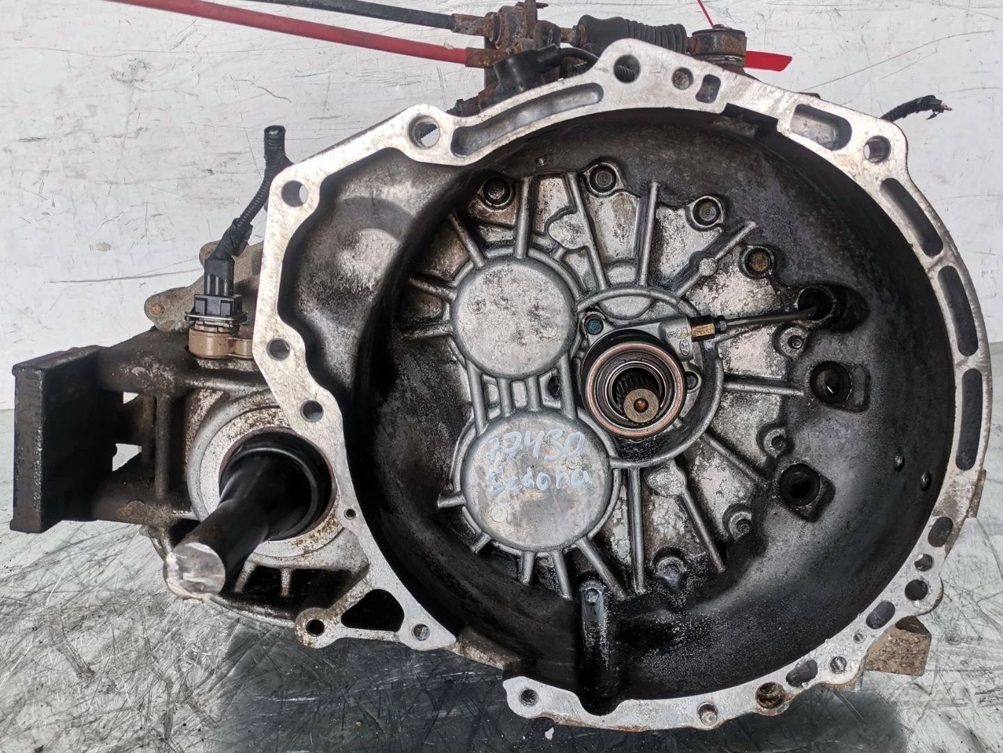 КПП механическая (МКПП) 5-ступенчатая 4300038050 Kia Carnival 2 2.9 Дизель