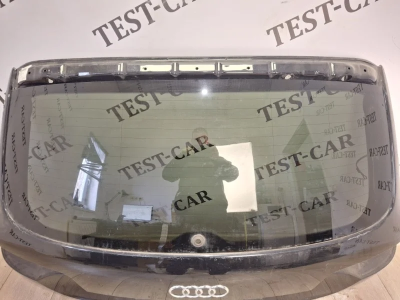 Стекло в крышку багажника Audi Q7 2006-2015 4L