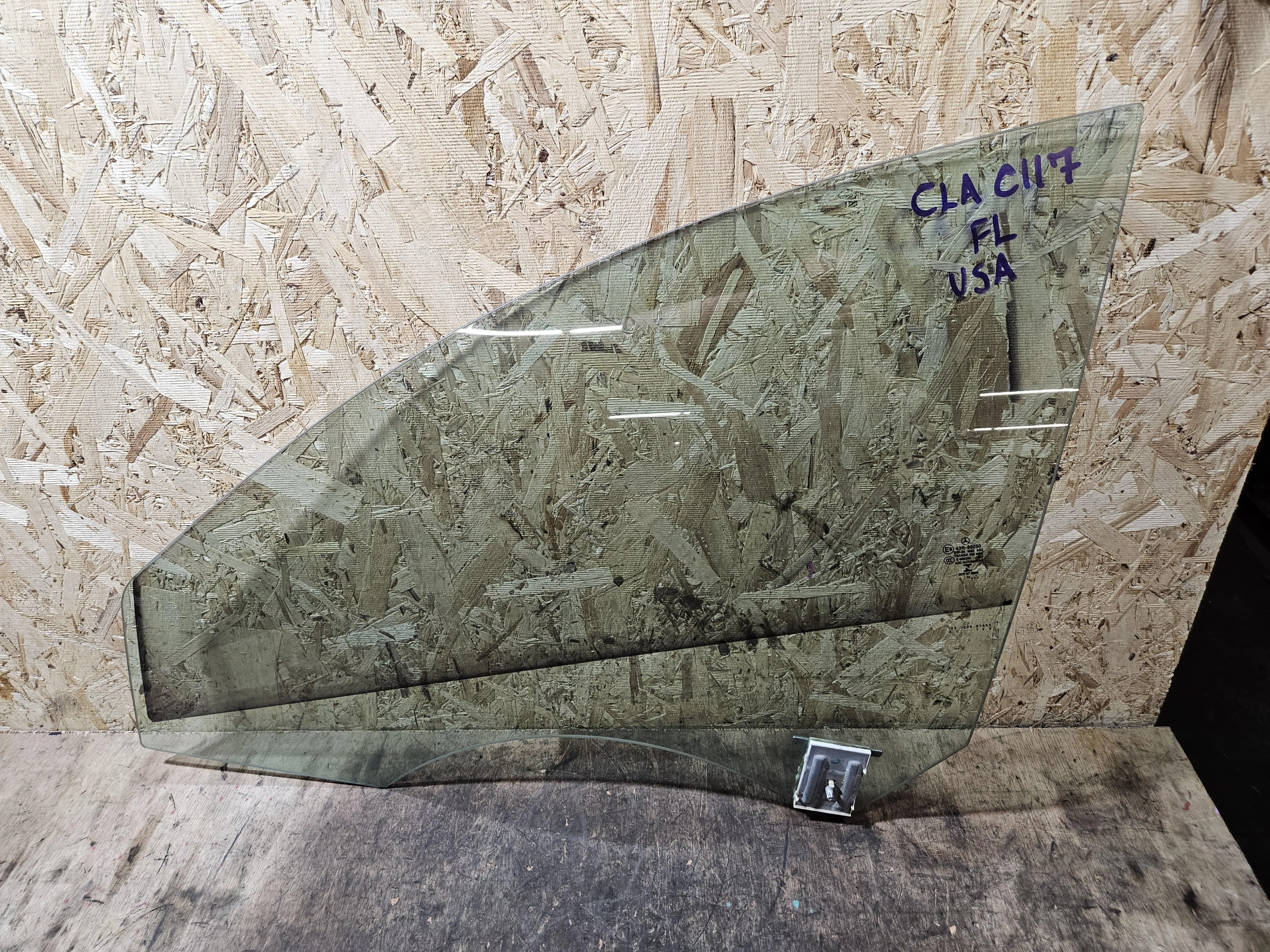 Стекло двери водителя для Mercedes CLA C117