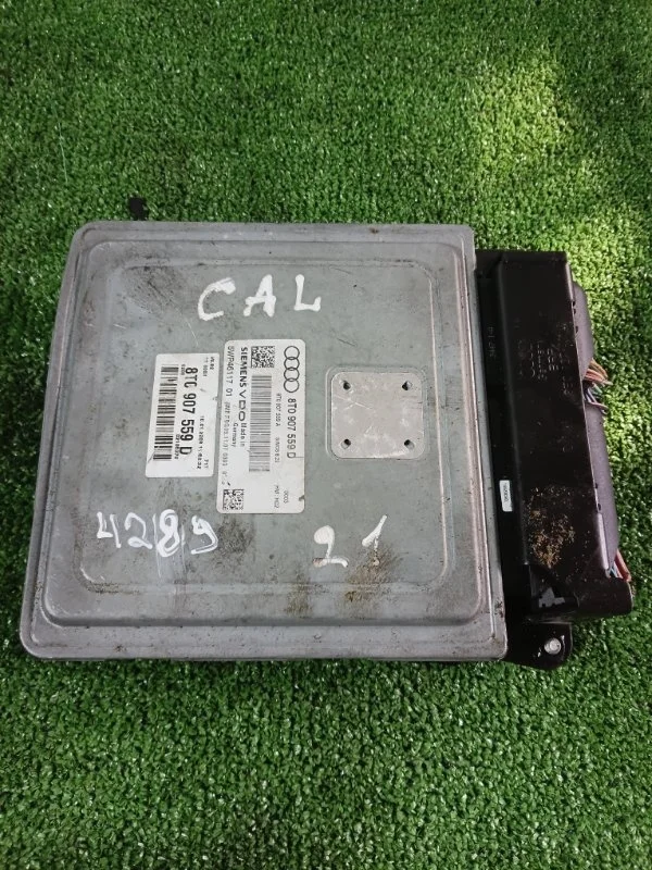 Блок управления Audi A5 8T0907559D CAL
