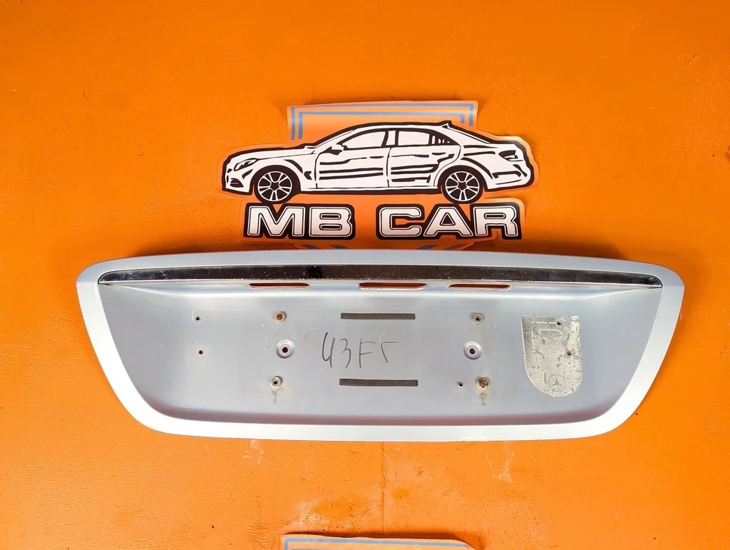 Накладка крышки багажника Mercedes-Benz