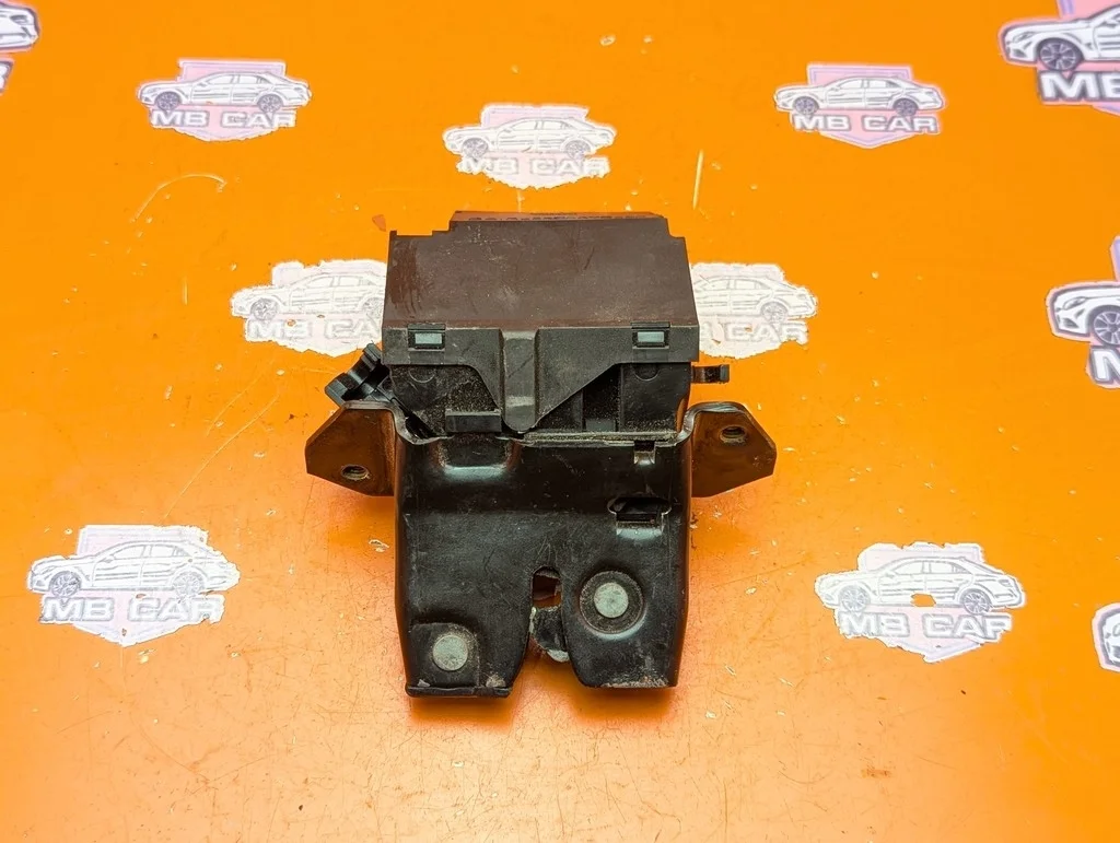 Замок багажника Mercedes-Benz