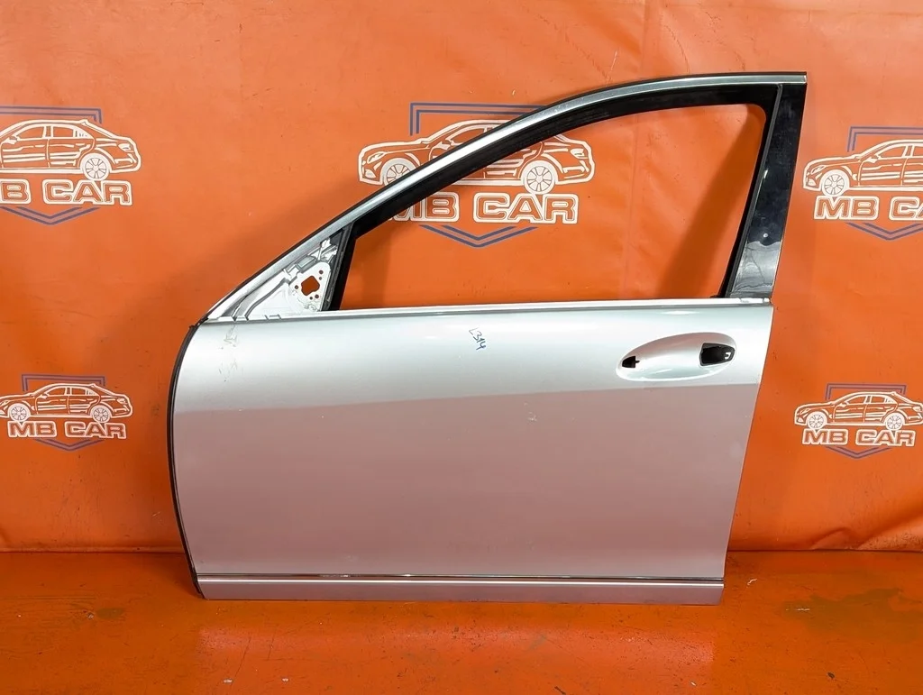 Дверь передняя левая Mercedes-Benz