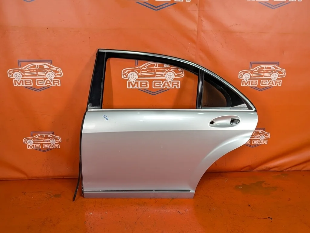 Дверь задняя левая Mercedes-Benz