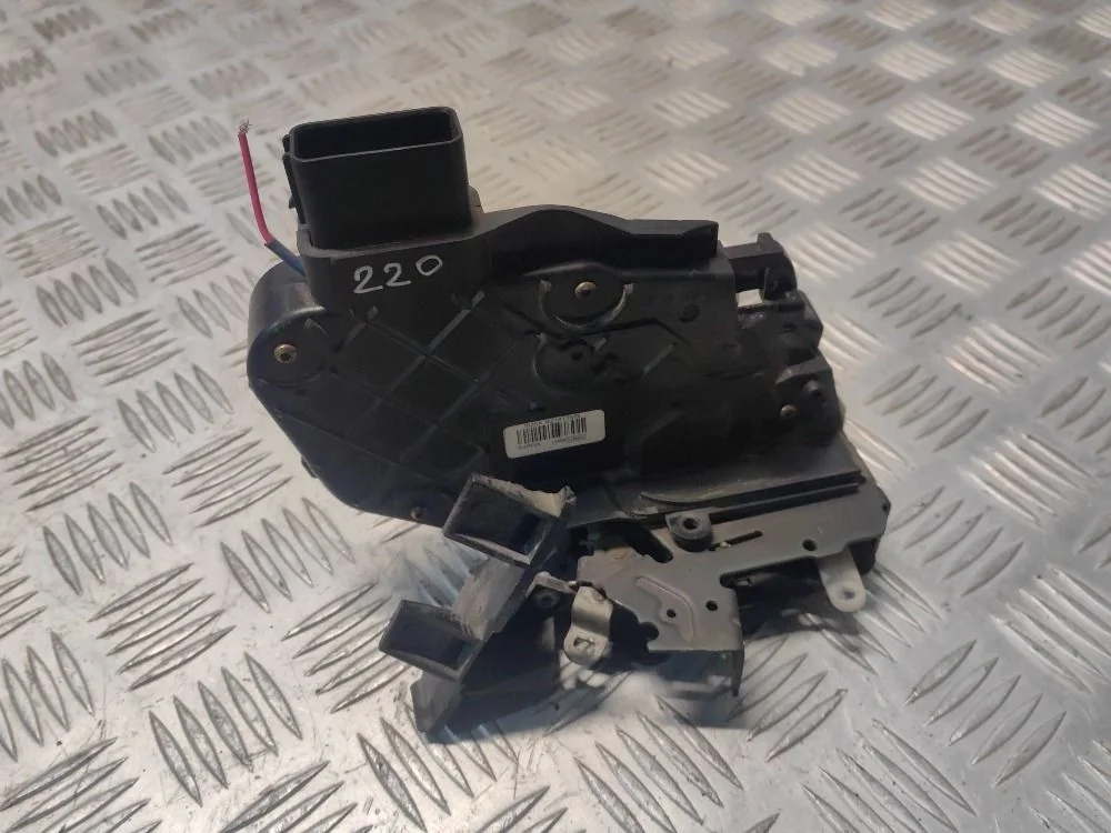 Замок двери передней левой Ford Focus 2