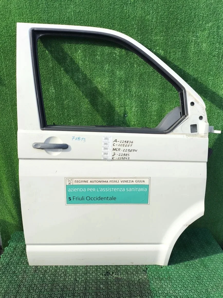 Дверь VOLKSWAGEN TRANSPORTER T5/T6 2003- передняя правая белая б/у TRANSPORTER T5(2003-2015);TRANSPORTER T6(2015-