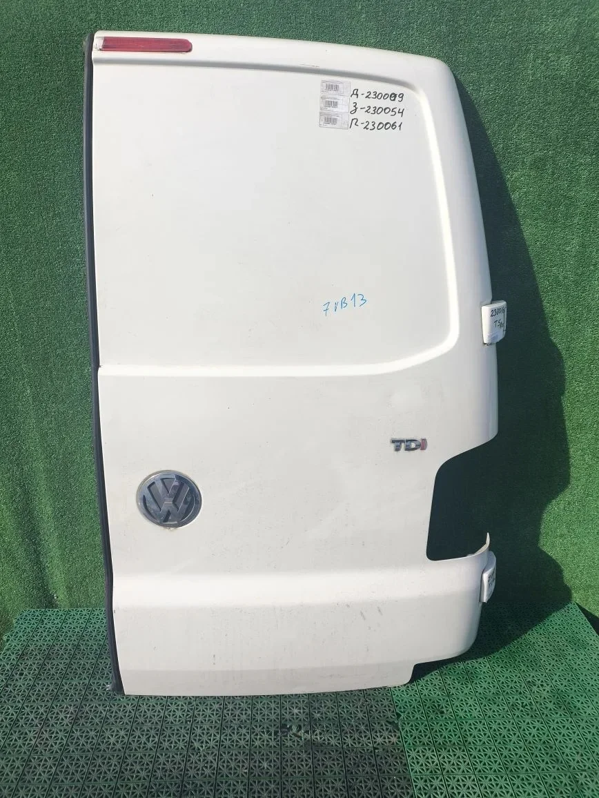 Дверь багажника VOLKSWAGEN TRANSPORTER T5 2003- правая распашная 147см без выреза под стекло белая б/у TRANSPORTER T5(2003-2015)