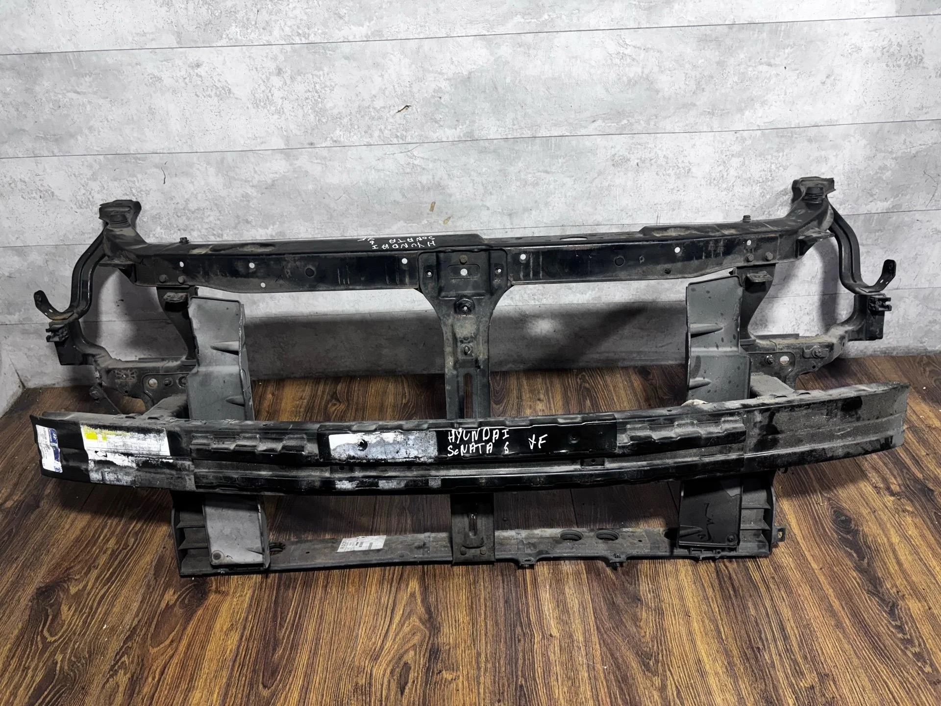 передняя панель (телевизор) Hyundai Sonata 6 YF