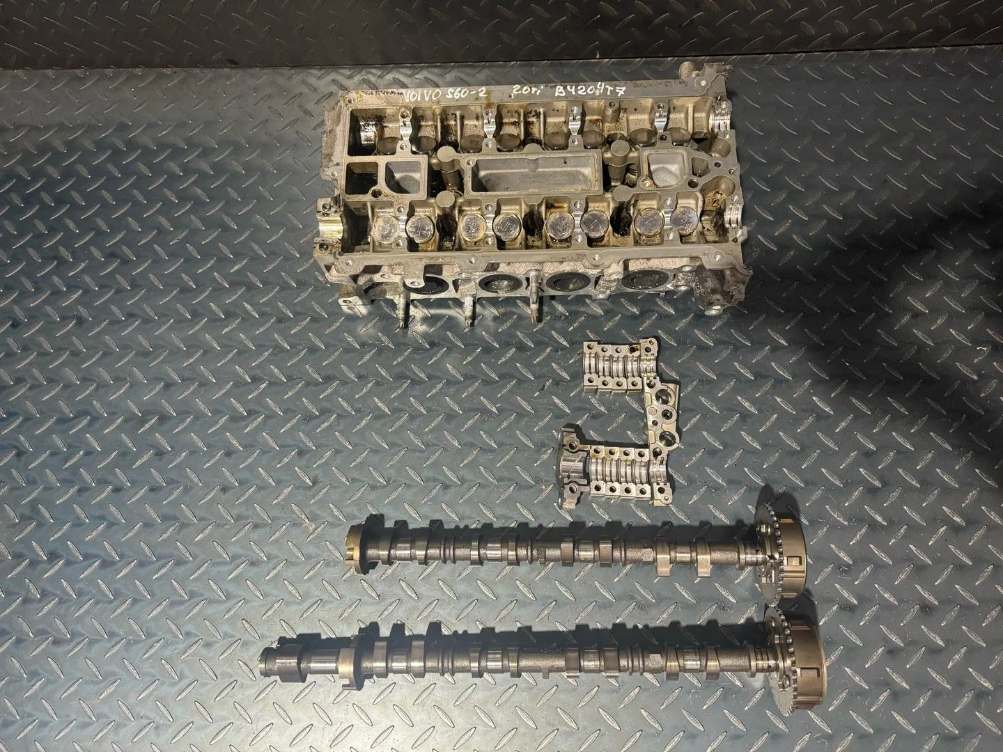 головка блока цилиндров Volvo S60 2