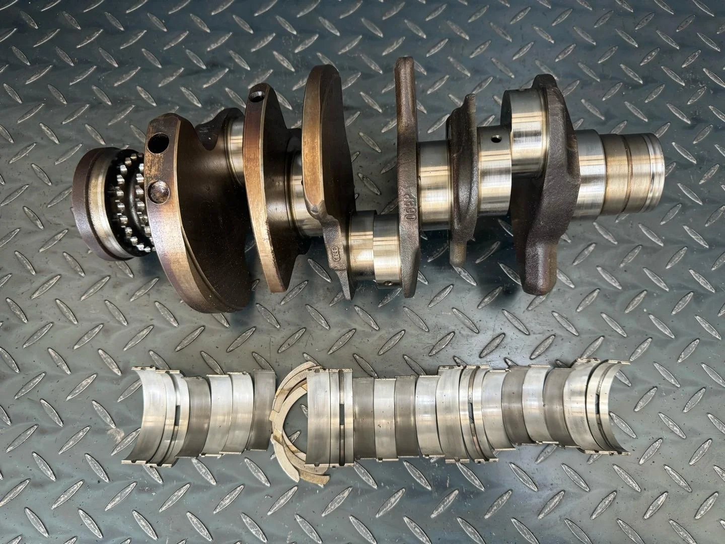 коленвал Audi A6 4F/C6