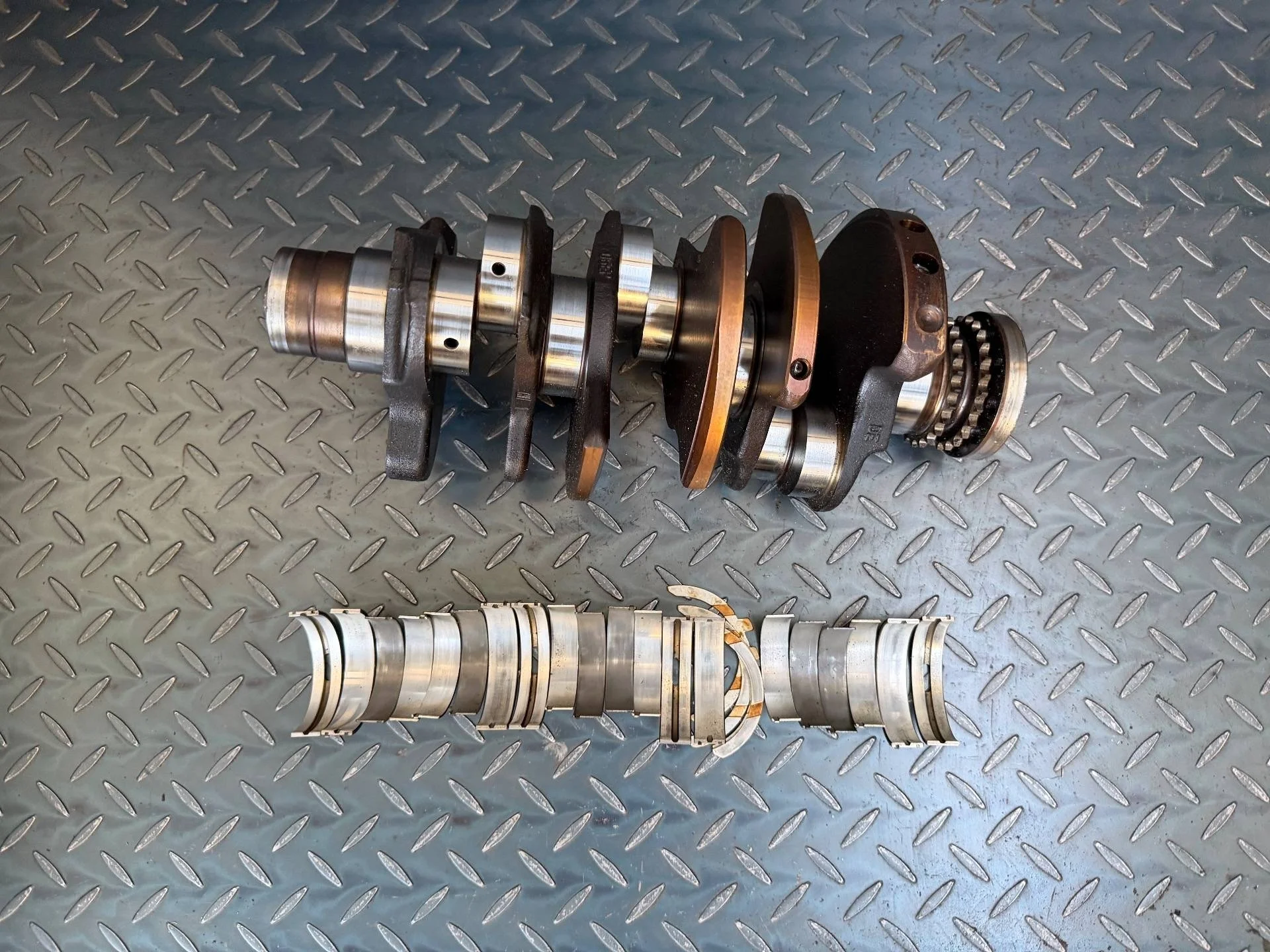 коленвал Audi A6 4F/C6