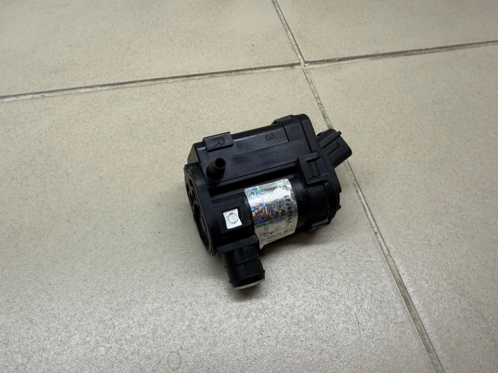 Насос омывателя Hyundai Creta I (2016—2020) б.у