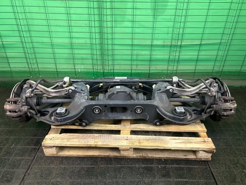 Балка Mercedes-Benz W212