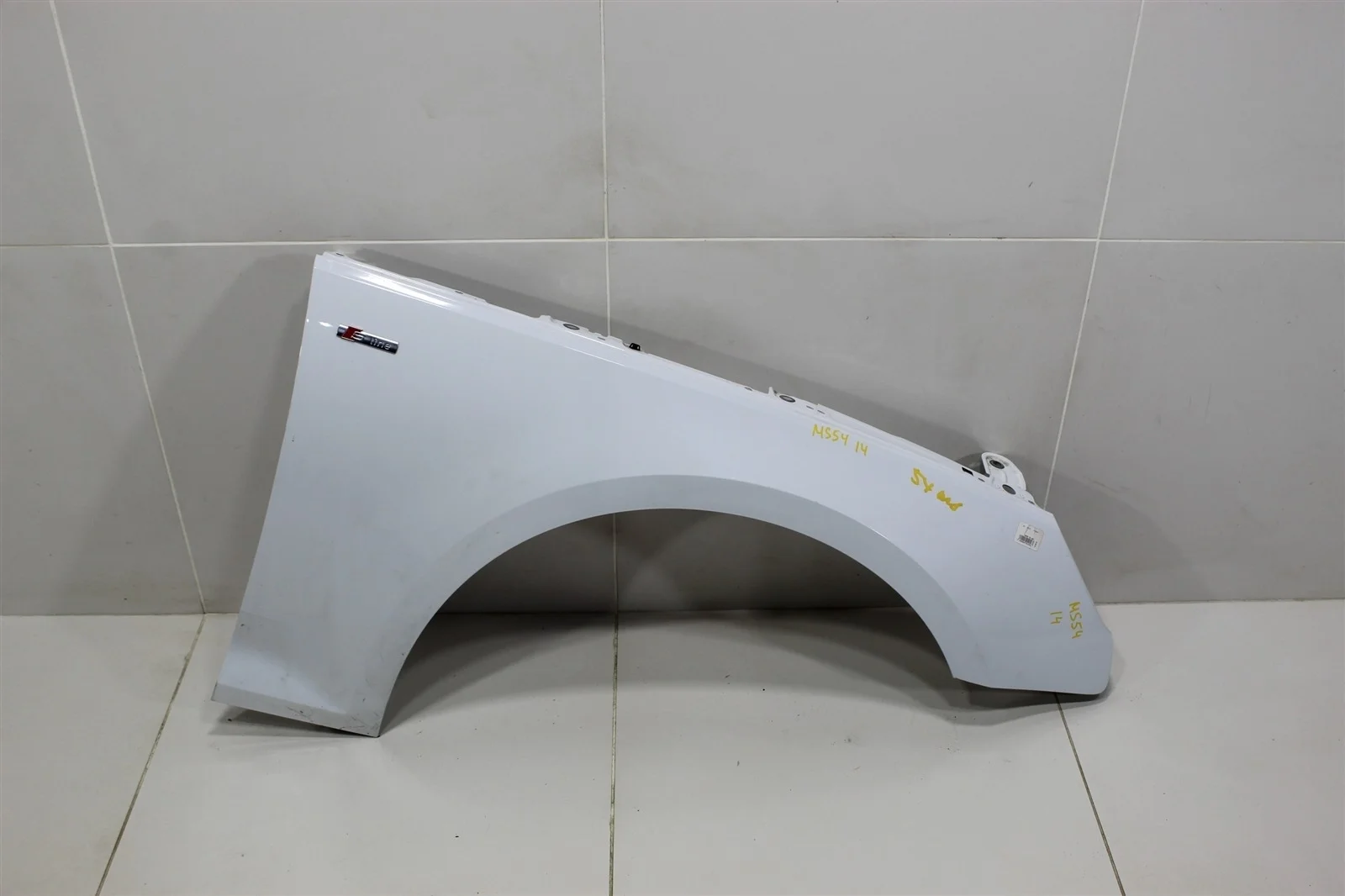 Крыло AUDI A4 2015+ 8W0821106A B9, переднее правое