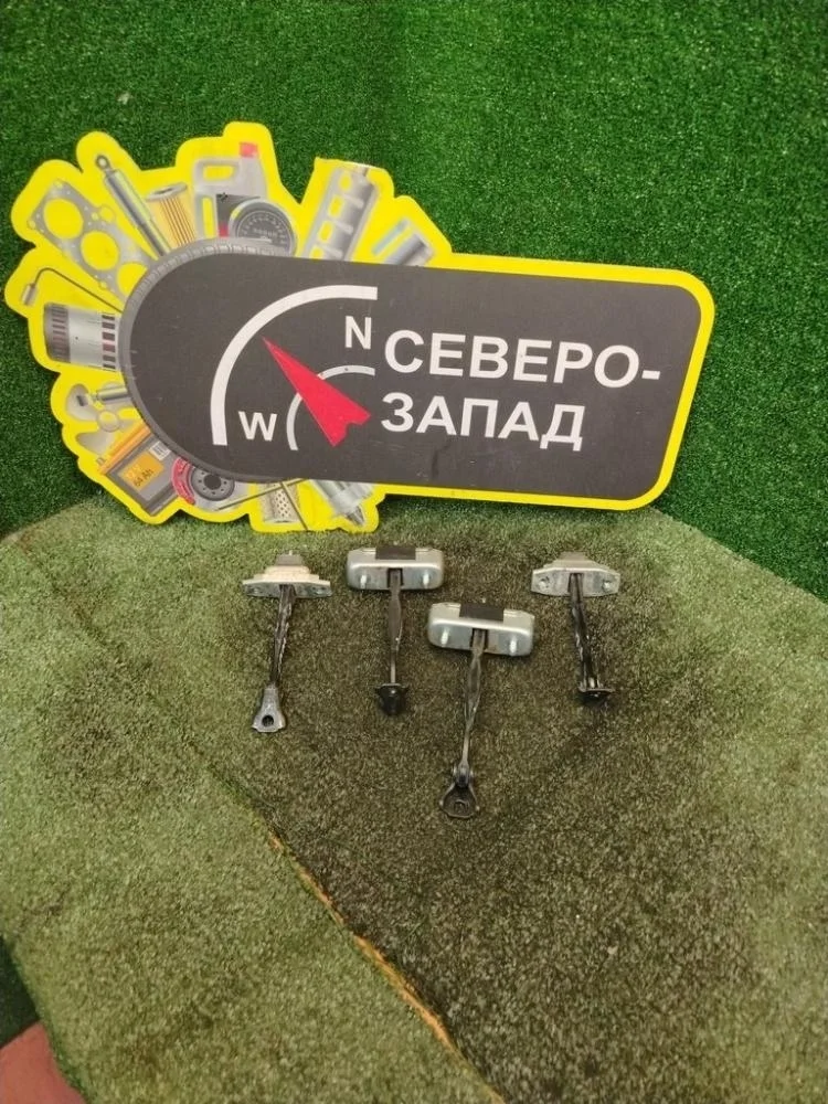 Ограничитель двери Toyota Camry 2013 6861033091 50 1AZFE, передний