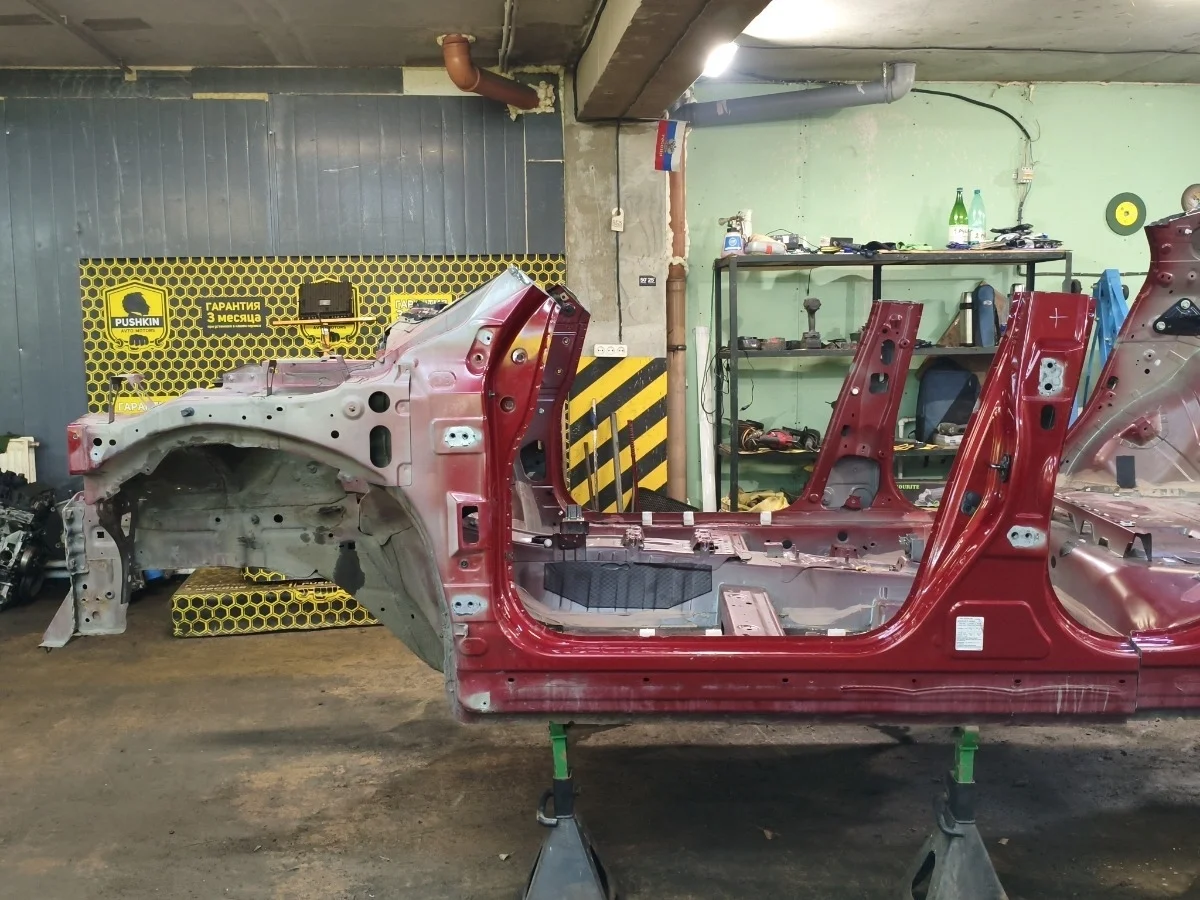 Часть кузова четверть Nissan Juke 2012 75113AX630 F15 HR16DE, передний левый