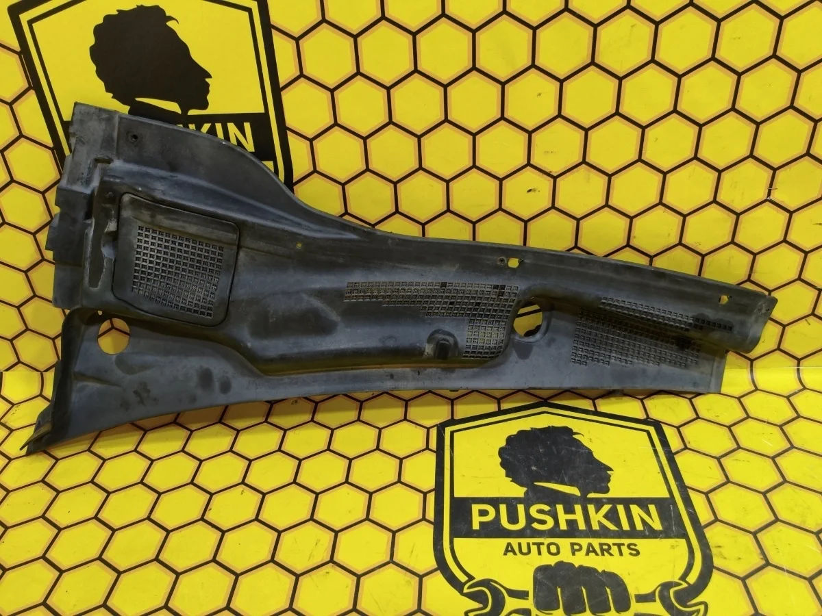 Жабо Nissan Murano 2005 66863CA000 Z50 VQ35DE, левое