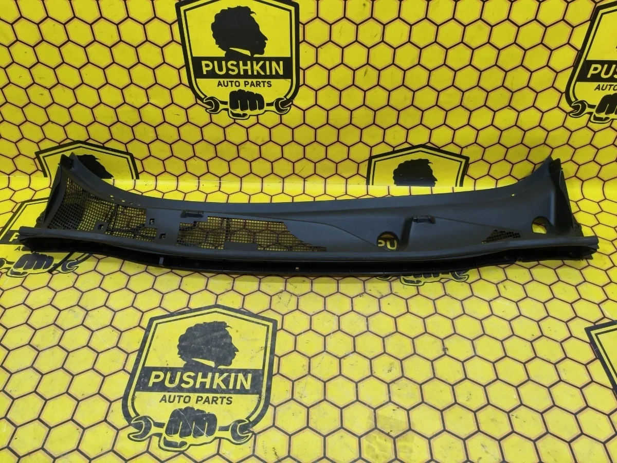 Жабо Nissan Juke 2012 668621KA0B F15 HR16DE