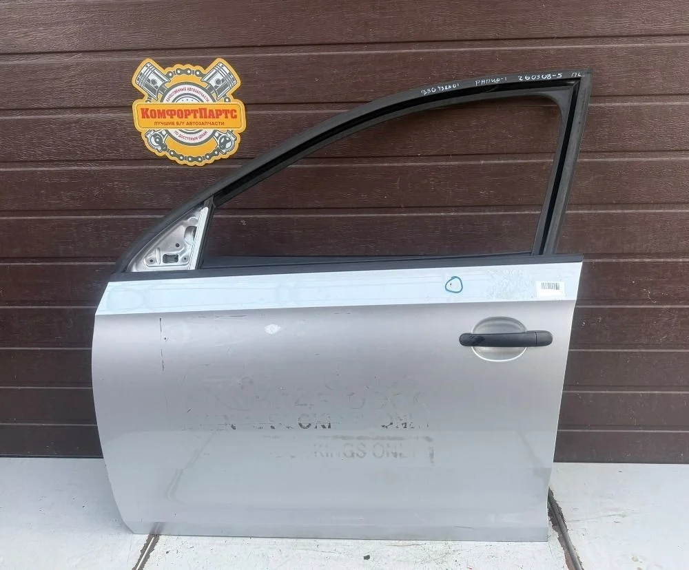 Дверь передняя левая Skoda Rapid I (2012—2017)