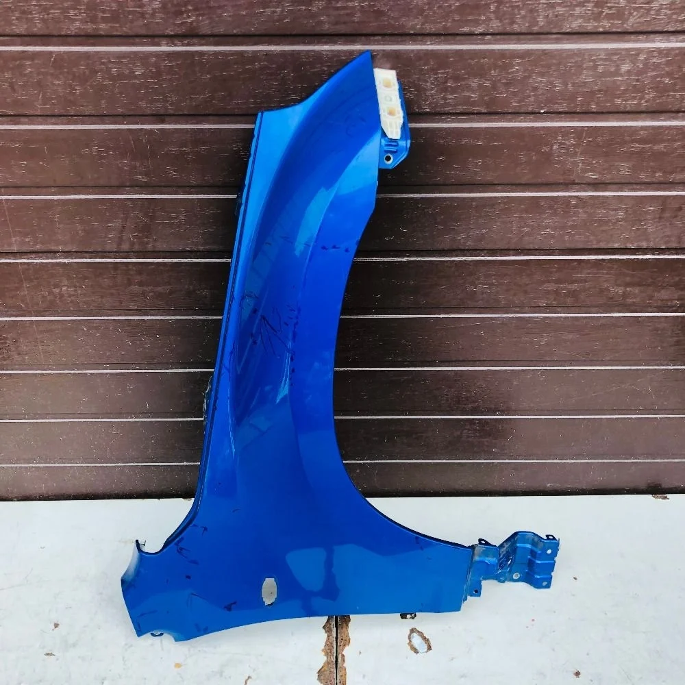 Крыло переднее правое Suzuki Grand Vitara II (2005—2008)