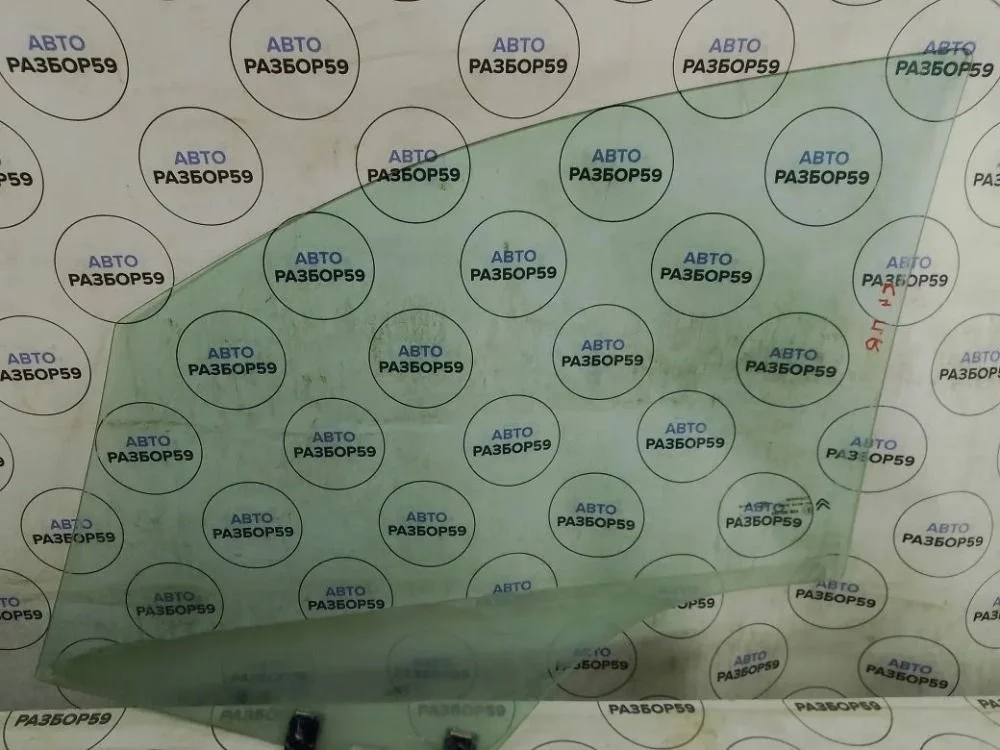 Стекло переднее правое Citroen C4 II (2010—2016)