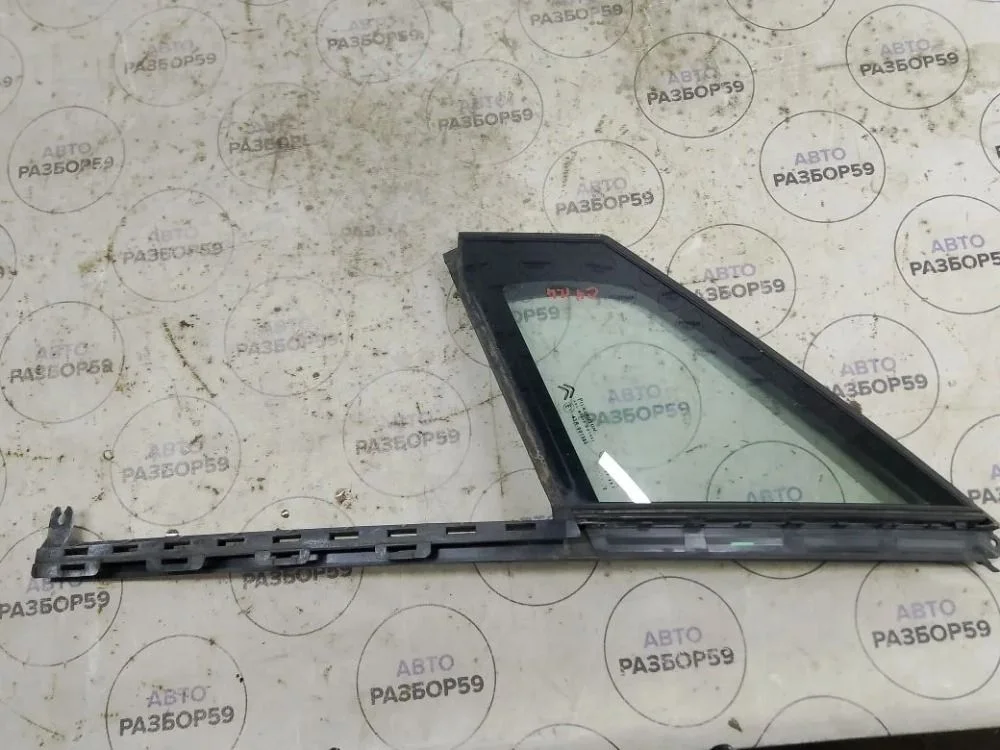 Стекло глухое Citroen C4 II (2010—2016)