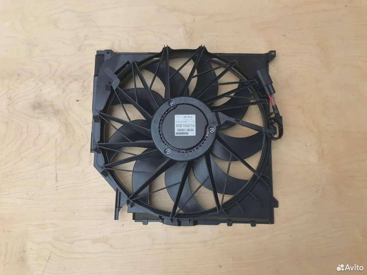 Диффузор вентилятор bmw x3 e83 новый 400вт