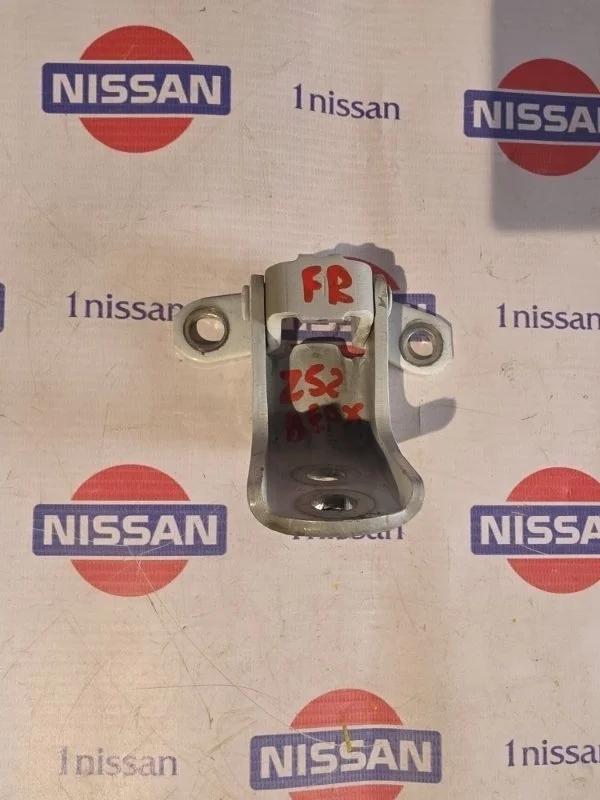 Петля двери Nissan Murano 2017 804005AA0B Z52 VQ35DE, передняя правая