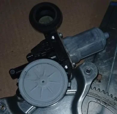 Мотор стеклоподъемника Lexus IS II (2005—2008)