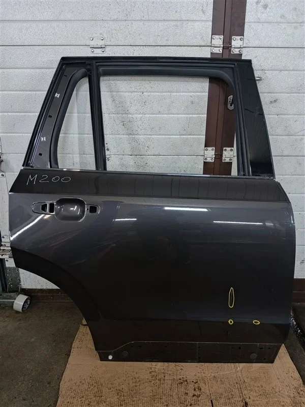 Дверь Volvo XC90 2023 32321824 B420T, задняя правая