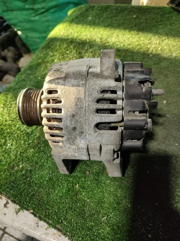 Генератор Renault Megane 2 2008 1.5 DCI K9k