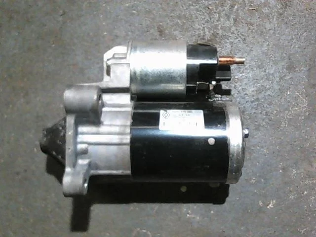 Стартер Renault Logan 1