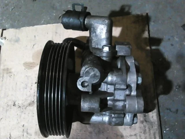 Насос гидроусилителя Hyundai Tucson JM  D4EA